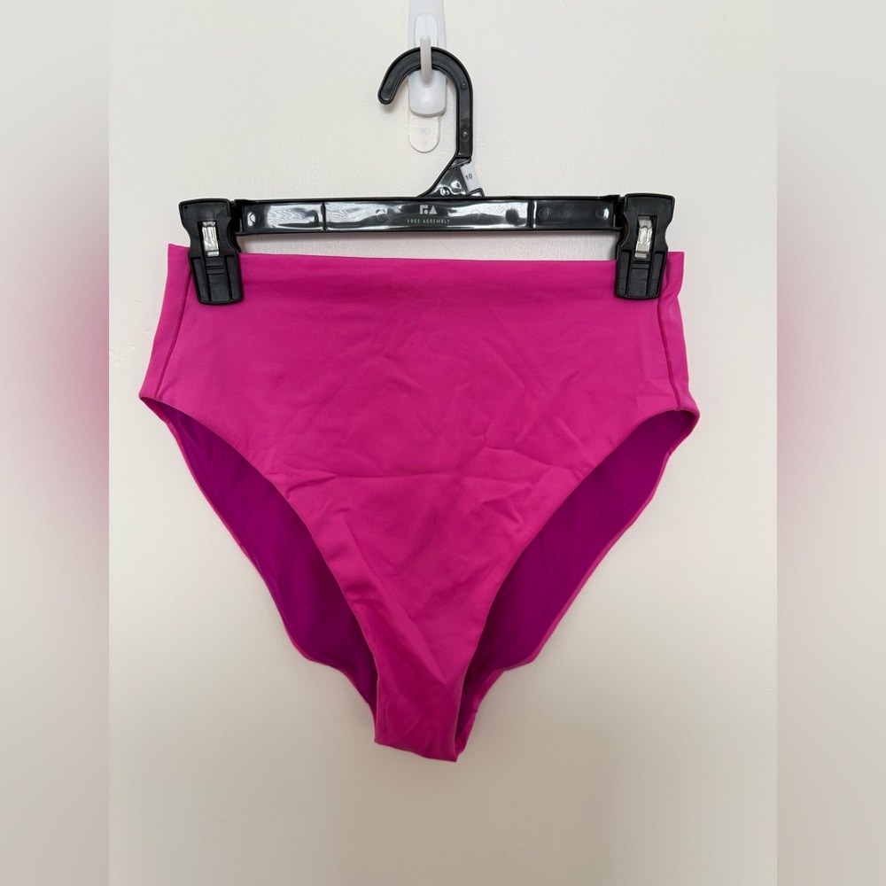 Left on Friday Hi Hi Bottom in Hot Pink - Picture 9 of 12